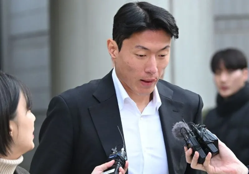 hwang ui-jo bị kiện