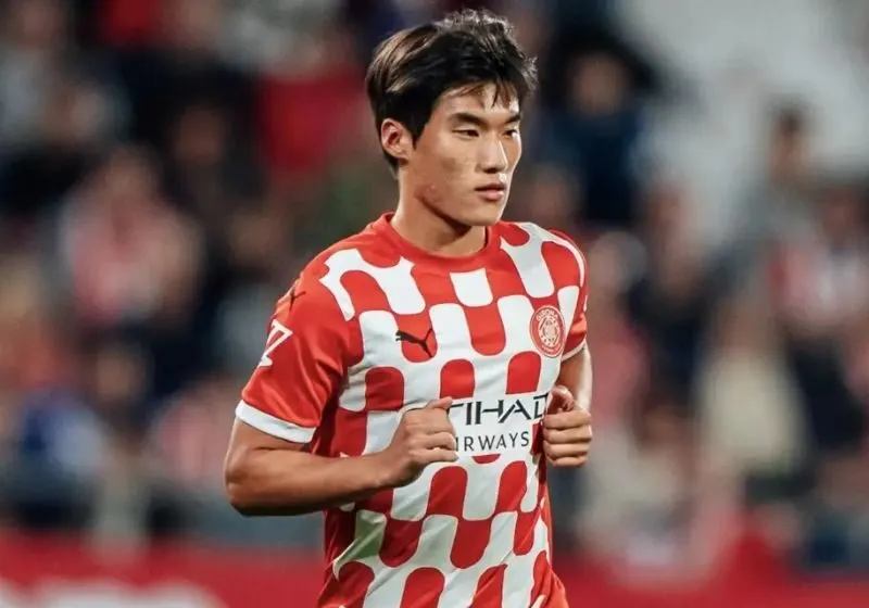 tiền đạo cánh Kim Min-Su