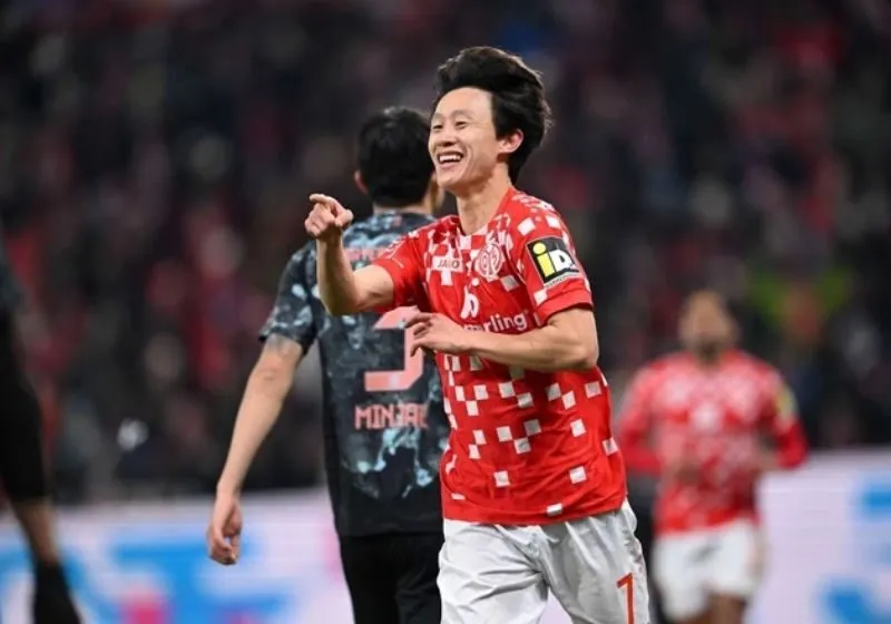 cầu thủ Lee Jae-Sung