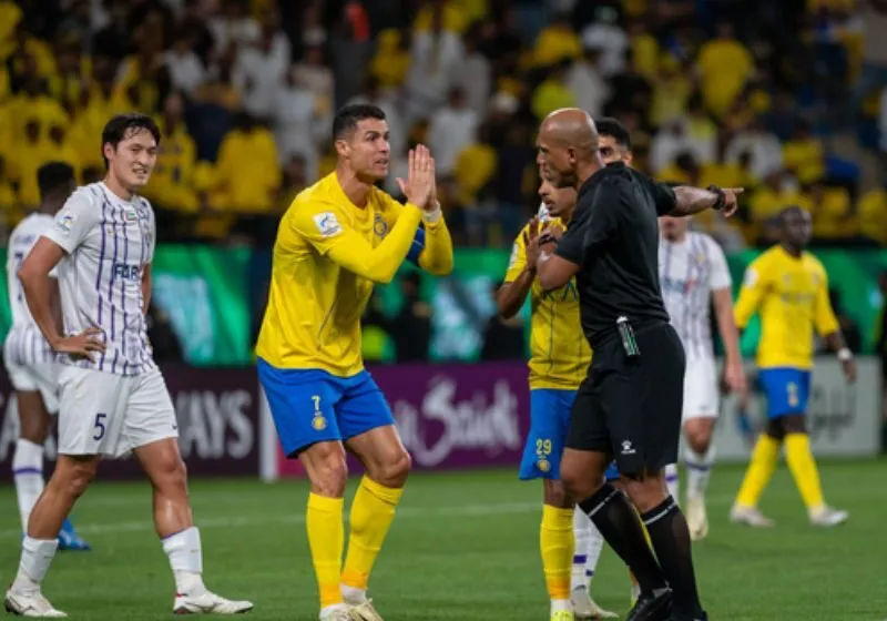 Park Yong-Woo vs Cristiano Ronaldo